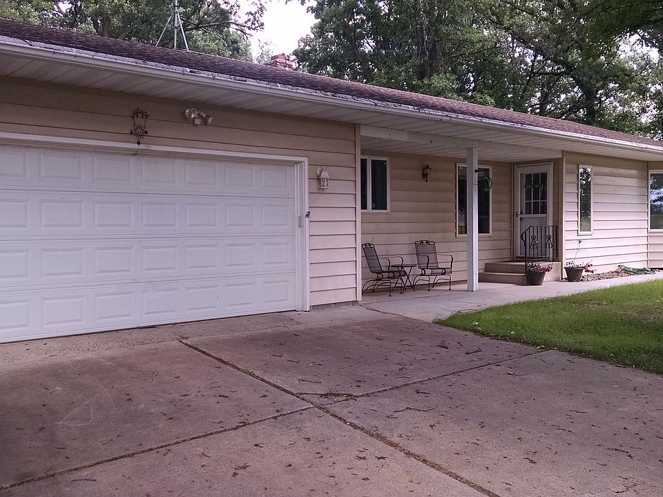1st image of 1418 Mahogany St