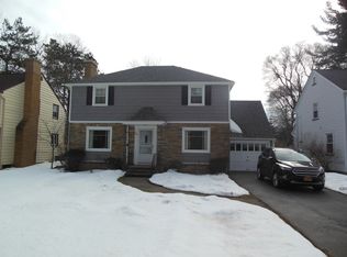 36 Mount Airy Dr, Rochester, NY 14617