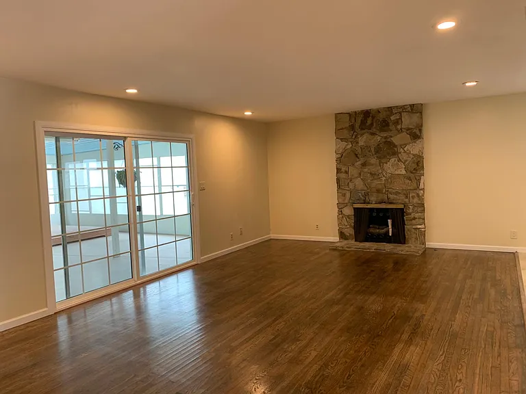 7652 Nancy Dr — Photo 6