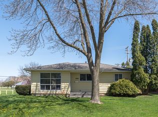 1058 Regent St NE, Cedar Rapids, IA