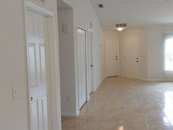 2nd image of 21 Prospect Ln #B