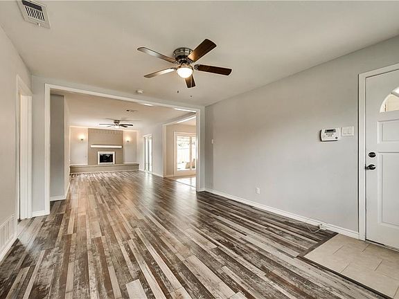 2nd image of 706 Carpenter Dr