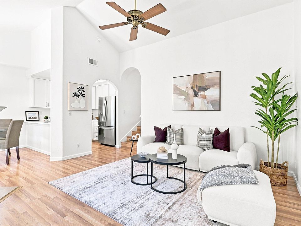 1st image of 526 Arbor Way