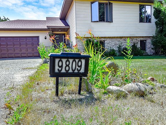 3rd image of 9809 328th St