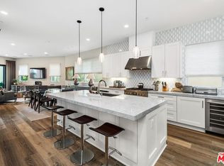 5919 S Westlawn Ave, Los Angeles, CA 90094