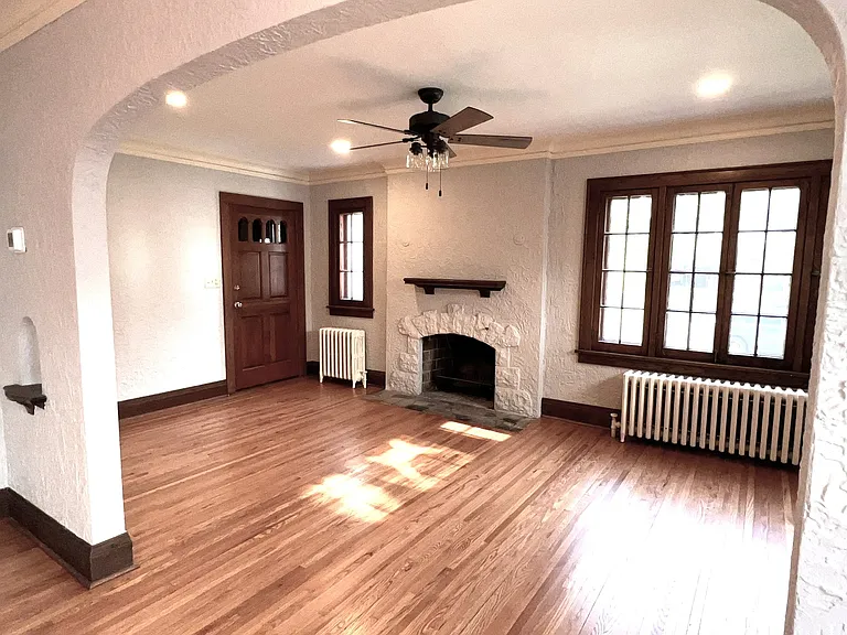 4 living room_05222026