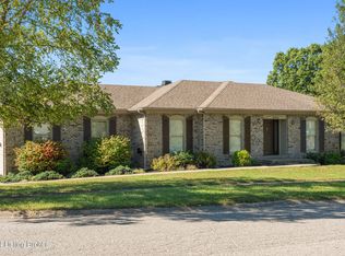 6000 Hurstview Rd, Louisville, KY 40291