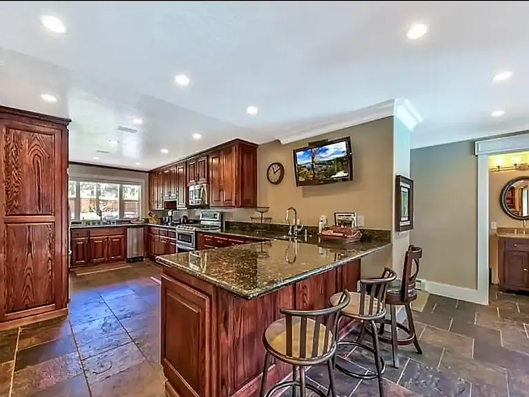 1062 Myron Dr — Photo 31