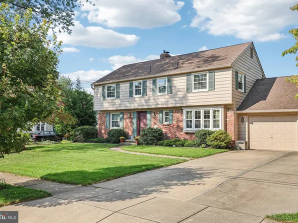 116 Split Rail Dr, Cherry Hill, NJ 08034