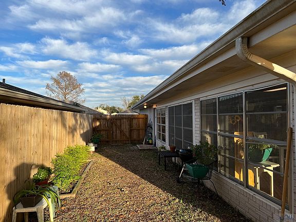 4th image of 216 Raywood Dr
