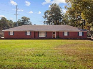 1430 Sunset Dr, Canton, MS 39046