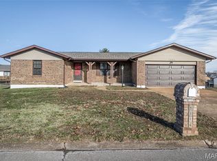 2104 Wellington Dr, Imperial, MO 63052