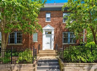 256 18th St SE APT 1, Washington, DC 20003