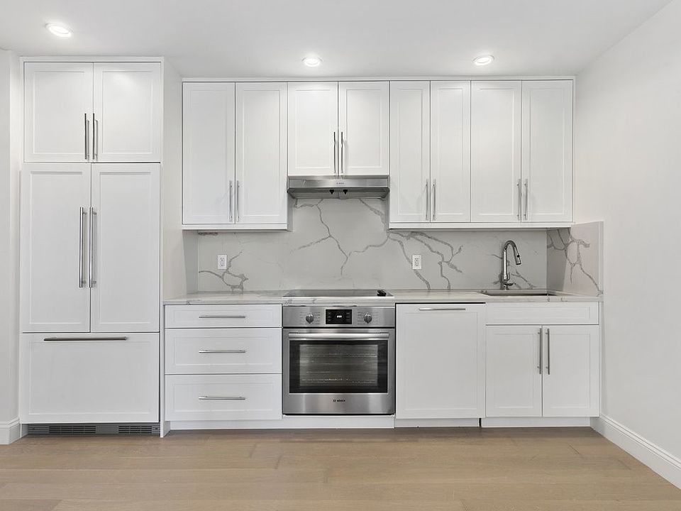 1st image of 915 W End Ave #501
