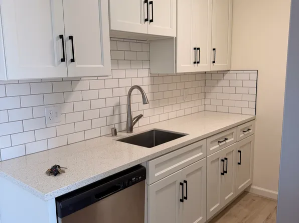 276 Euclid Ave #203, Oakland, CA 94610
