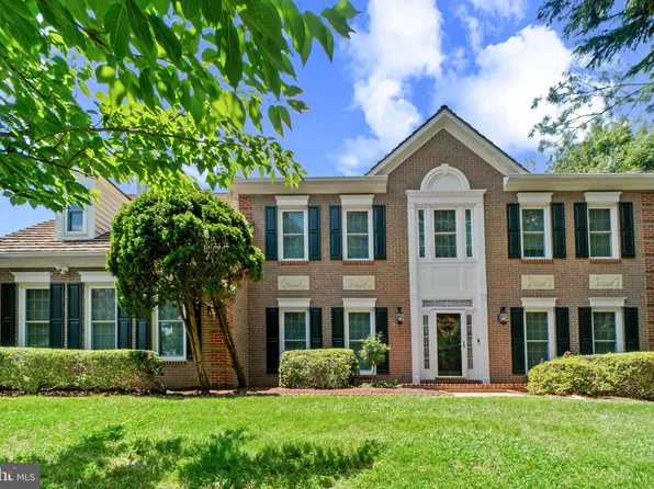 15622 Blackberry Dr, Gaithersburg, MD 20878