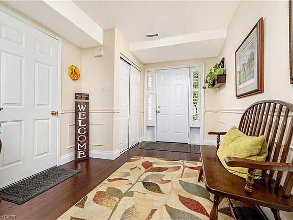 5th image of 55 Stornwood Ct