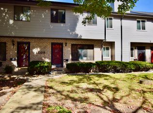 1108 E Jefferson St APT 12, Bloomington, IL 61701