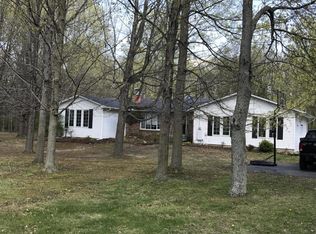 2551 N Lake Pleasant Rd, Hillsdale, MI 49242