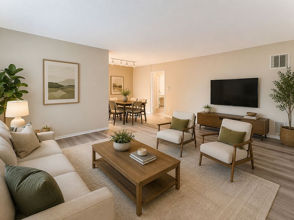 1st image of 8207 De Longpre Ave APT 6