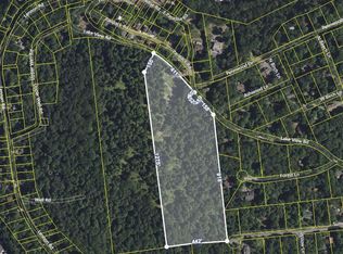 Lakeview Rd, Greentown, PA 18426