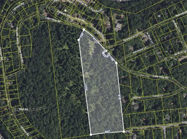 Lakeview Rd, Greentown, PA 18426