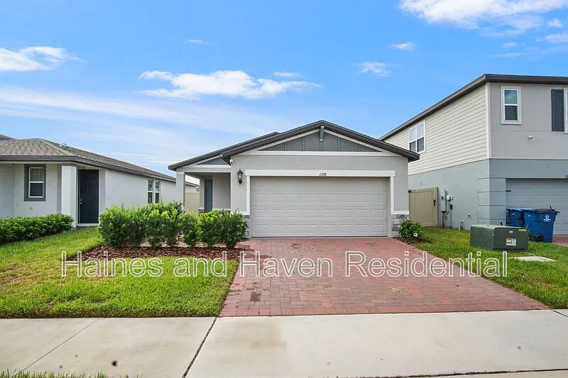 4 bed, 2.0 bath, 1630 sqft, $2,100 — Photo 4
