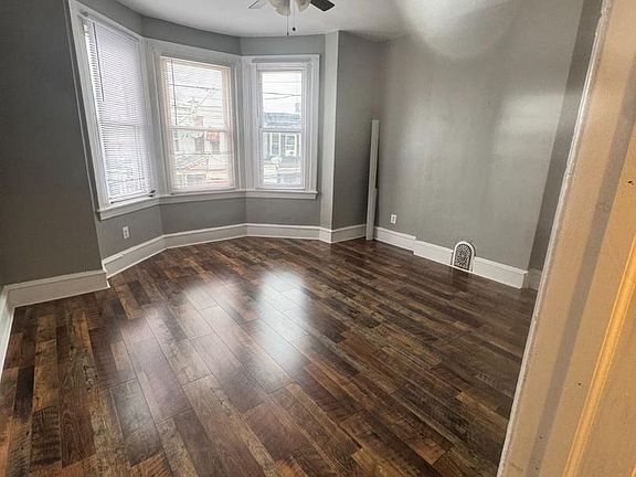 2nd image of 1908 W Somerset St
