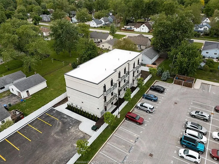 133 Laird Ave #203 — Photo 2