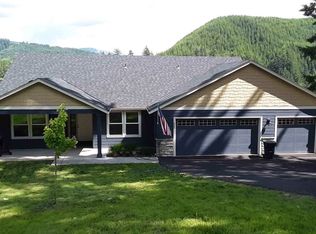 423 Agate Creek Dr, Kalama, WA 98625