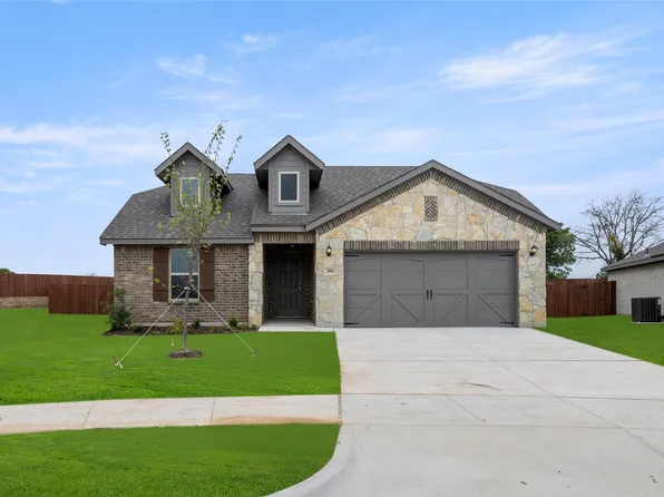 301 Chickasaw Dr, Cleburne, TX 76032
