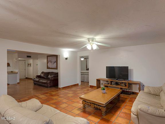 4th image of 123 E San Vincent Dr