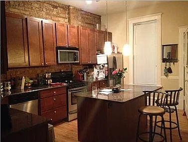 2nd image of 829 W Newport Ave APT 2
