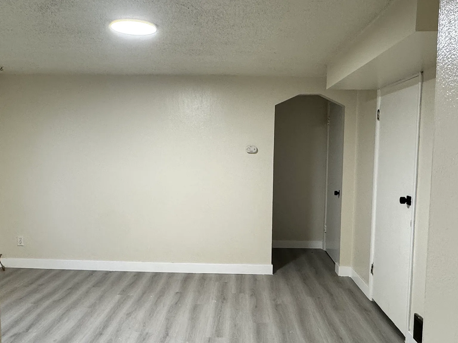 1 bed, 550 sqft, $975 — Photo 3