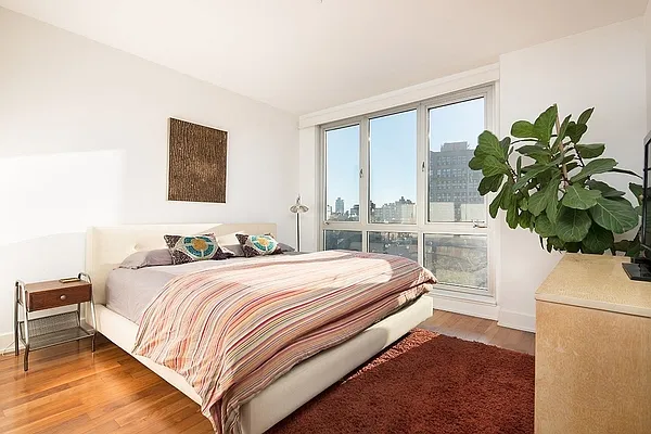 Sold by Compass | media 5
