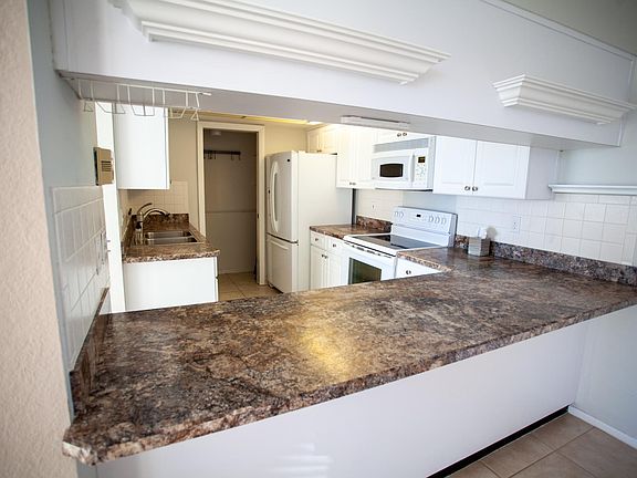 5th image of 634 Edgewater Dr Unit 741