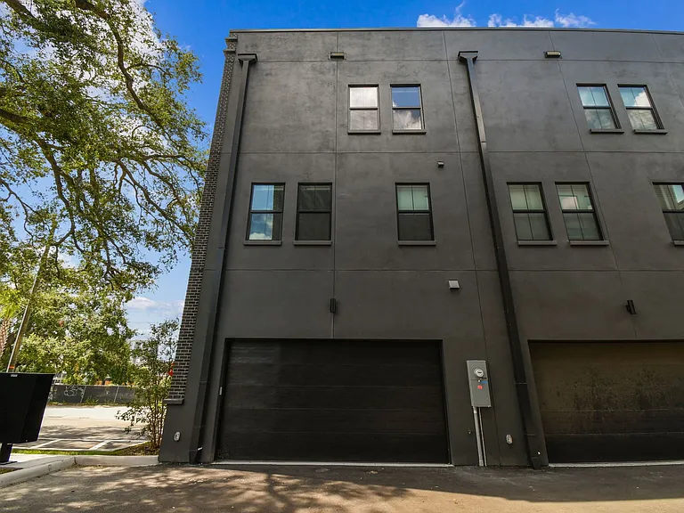 1218 E Kay St #21 — Photo 12