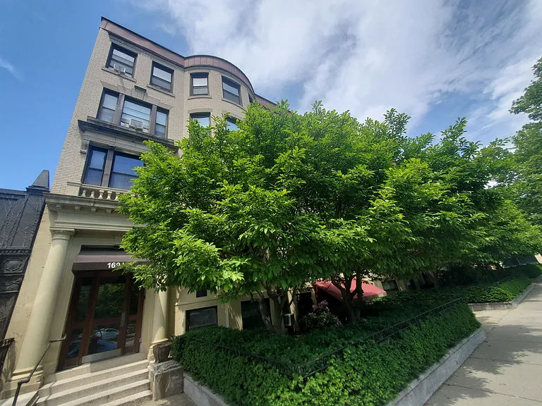 1688 Beacon St #B3 — Photo 8