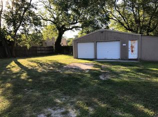 455 E Green Bay Ave, Saukville, WI 53080