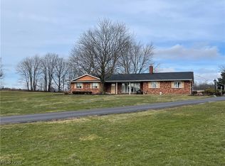 4449 Greenville Rd, Farmdale, OH 44417