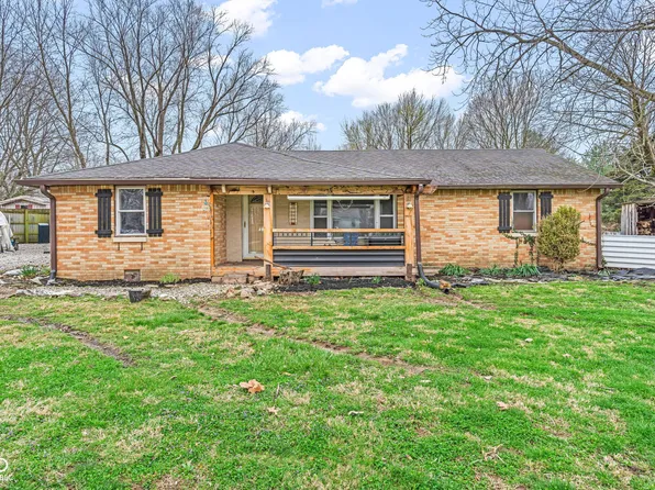 7647 E North Dr, Camby, IN 46113