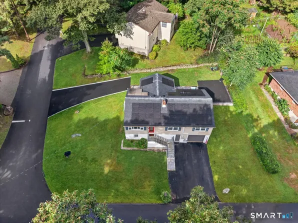 327 Lakeside Boulevard West, Waterbury, CT 06708