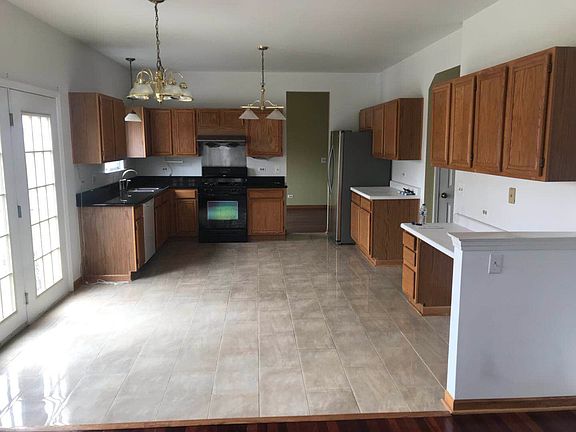 4th image of 3950 Wisteria Ct