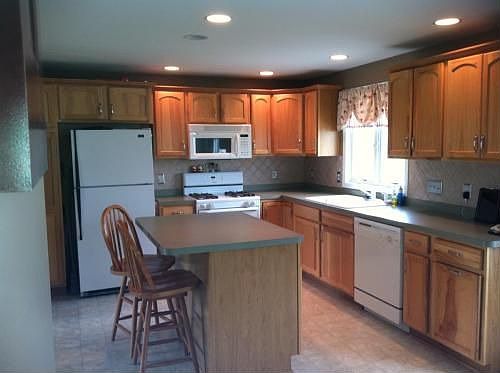 2nd image of 4720 Bay View Rd