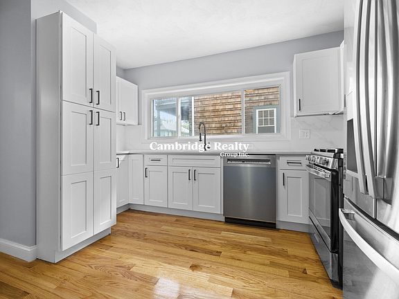 3rd image of 17 Tesla Ave #1T