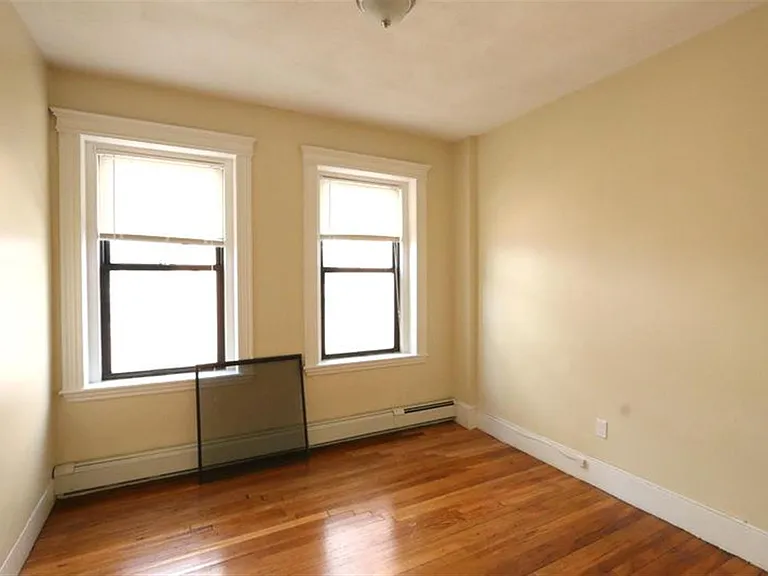 77 Hancock St #11 — Photo 4