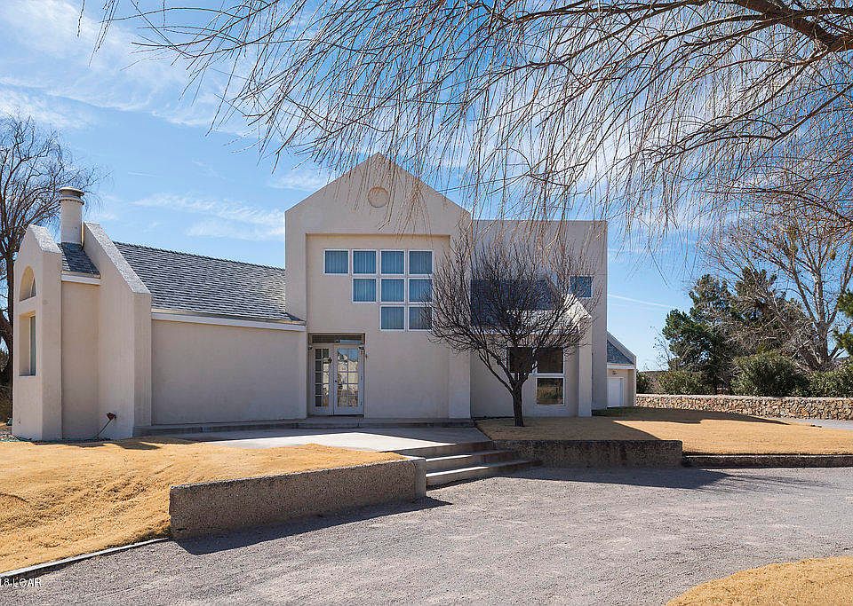 1st image of 140 Horseshoe Cir