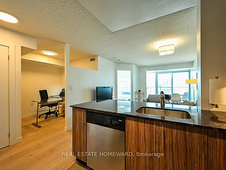 125 Western Battery Rd #913 — Photo 25