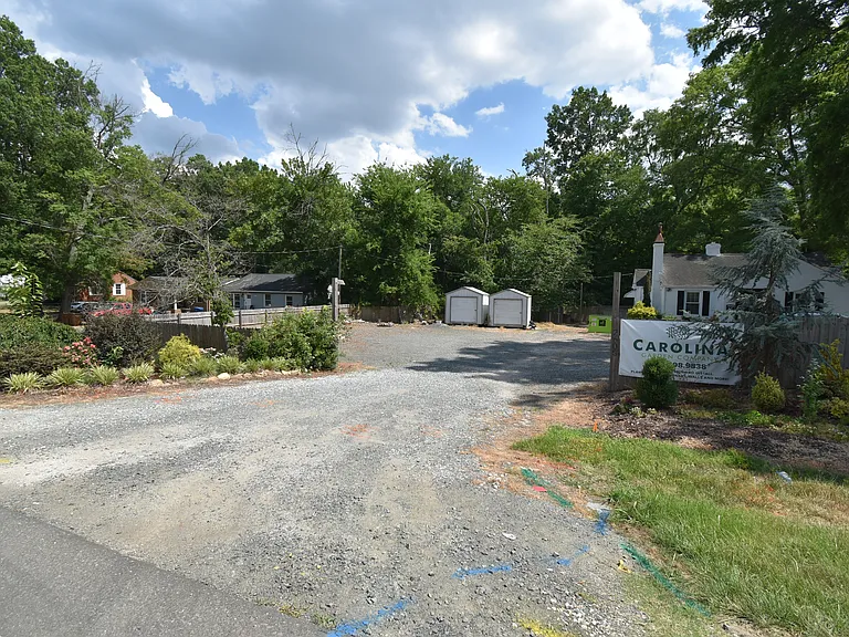 2603 W Carver St — Photo 32