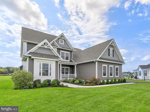 2nd image of 26470 Kingston Ct